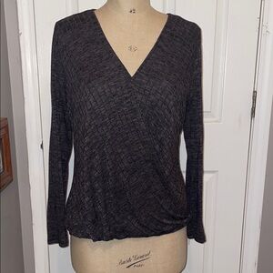 Rock & Republic Charcoal Gray V-Neck Women's Top